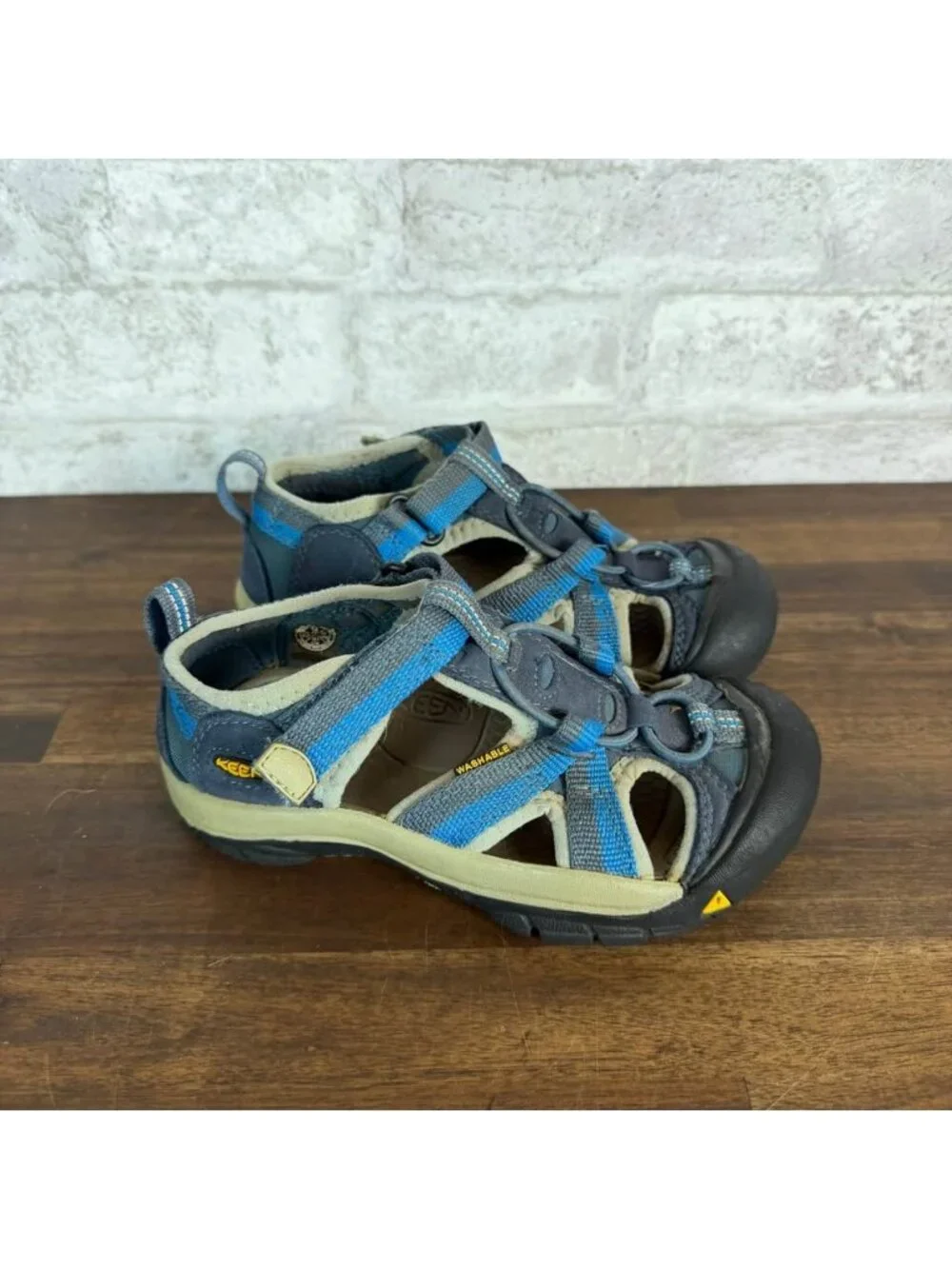 Keen Venice kid size 12 4936